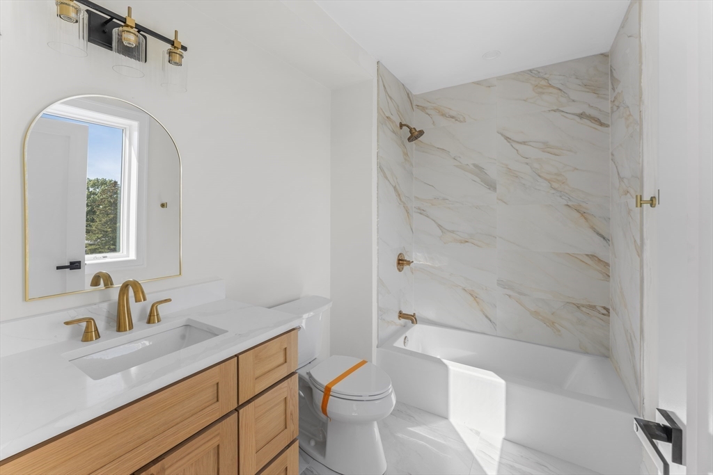595 Broadway # 202