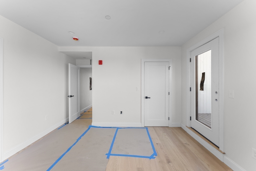 595 Broadway # 202