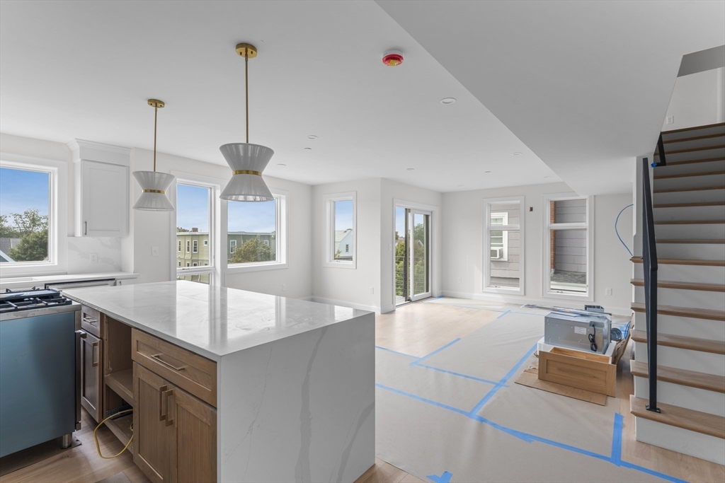 595 Broadway # 202