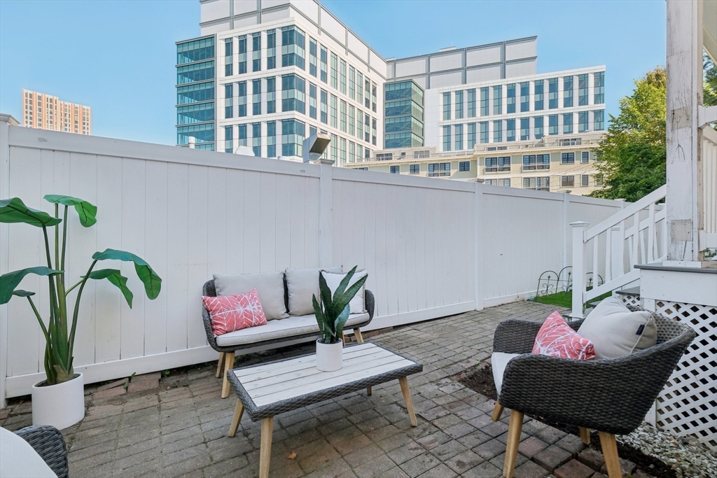 2 Tremont Place # 4