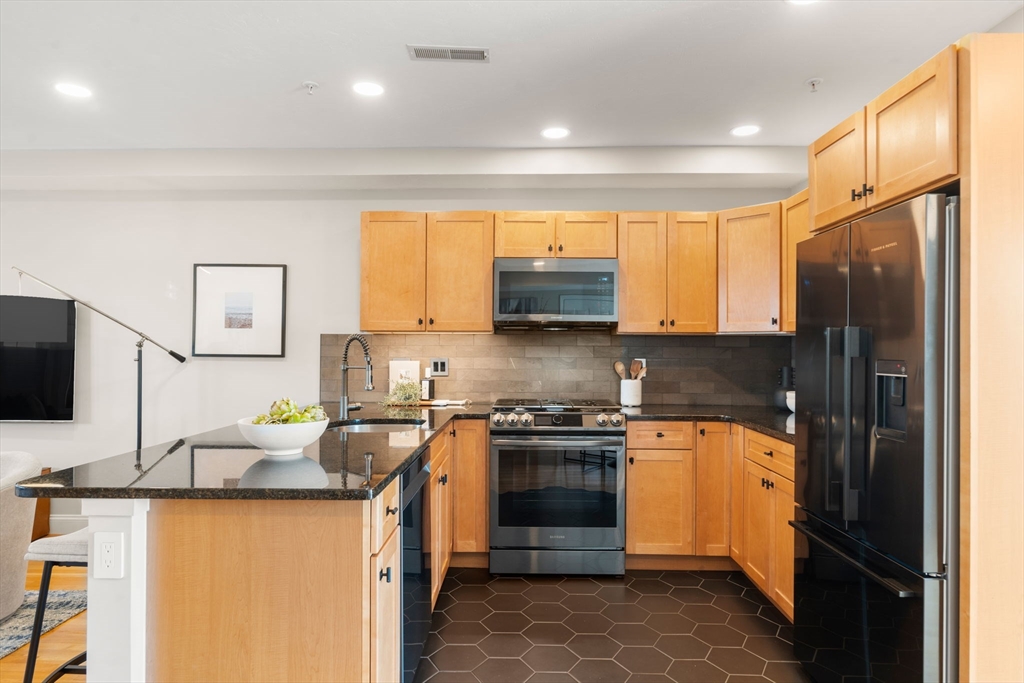 32 Parker St # 6