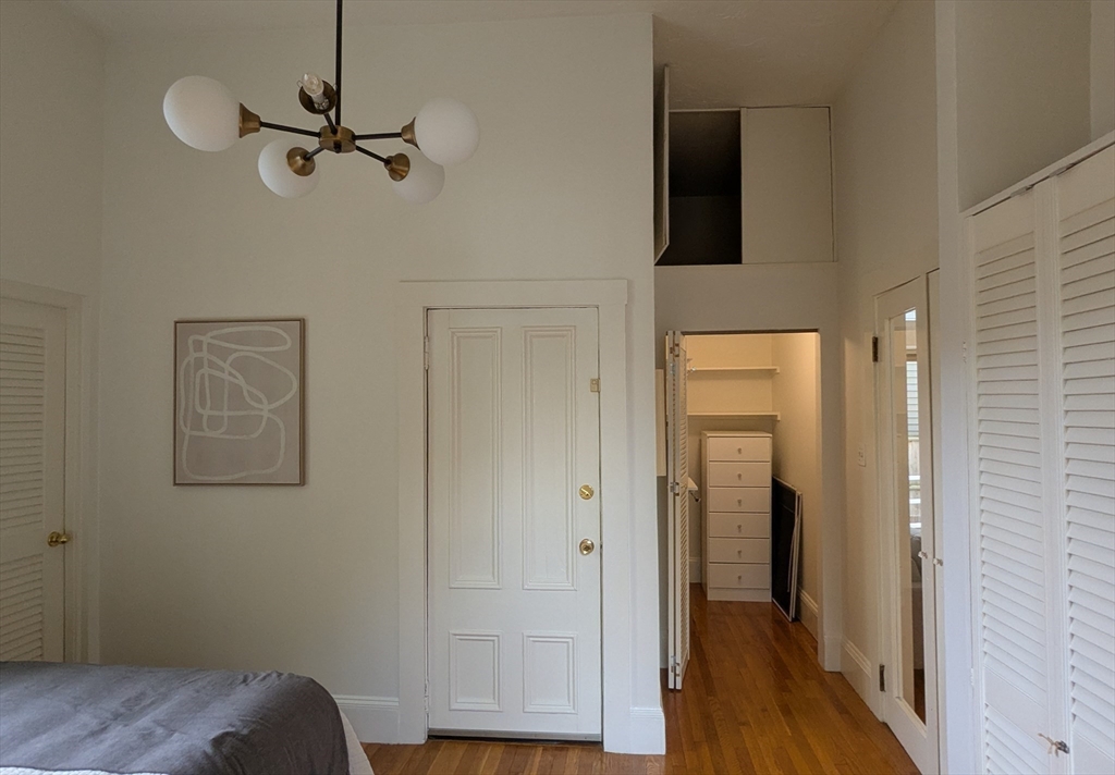 22 Bigelow St # 1C