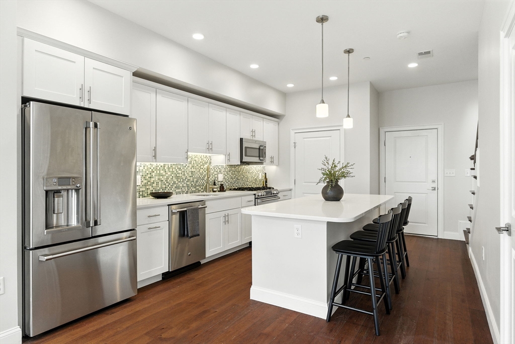 170 West Broadway # 410