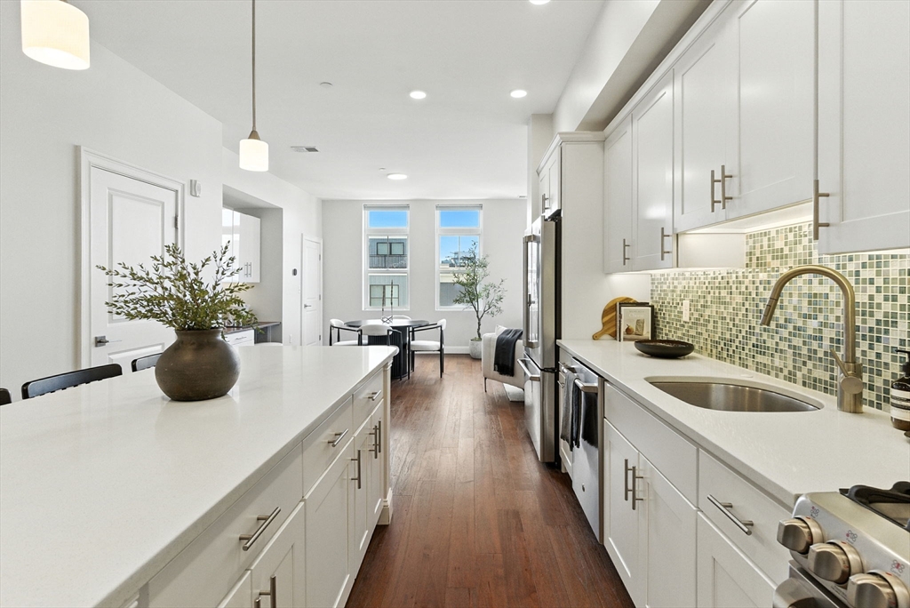 170 West Broadway # 410