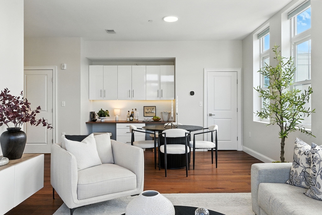 170 West Broadway # 410