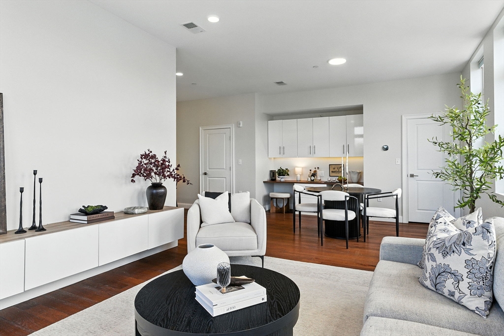 170 West Broadway # 410