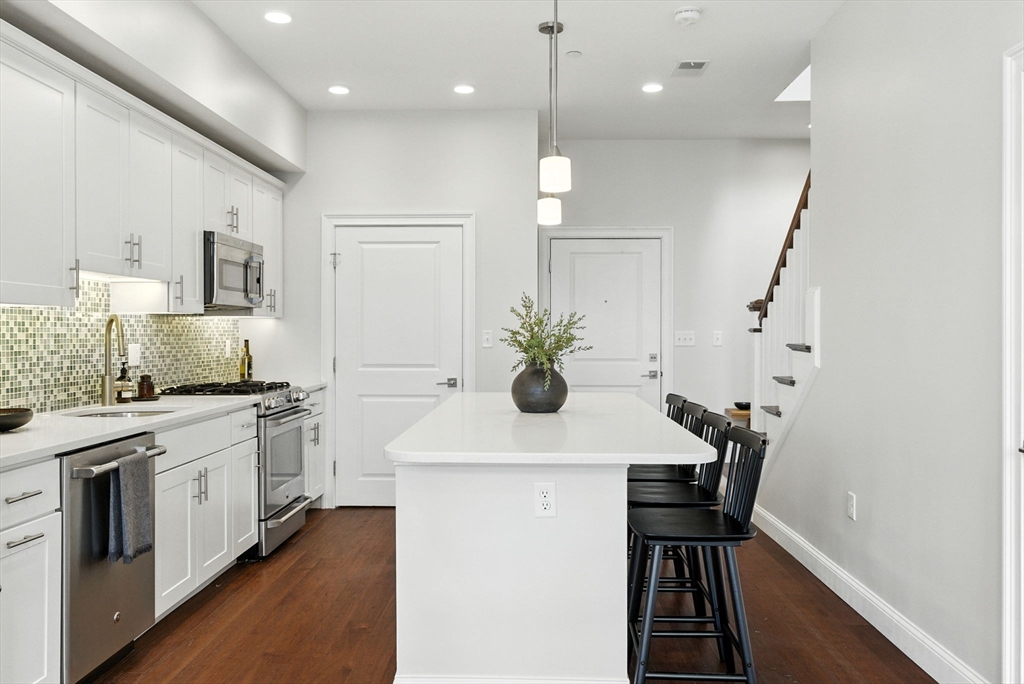 170 West Broadway # 410