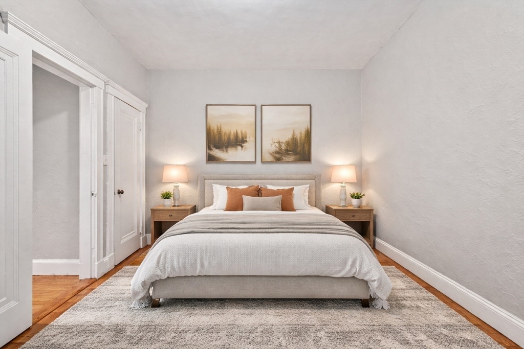 1945 Commonwealth Avenue # 4