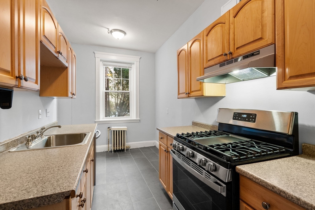 1945 Commonwealth Avenue # 4