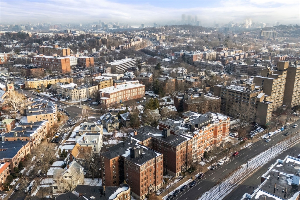 1945 Commonwealth Avenue # 4