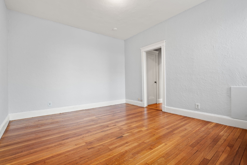 1945 Commonwealth Avenue # 4