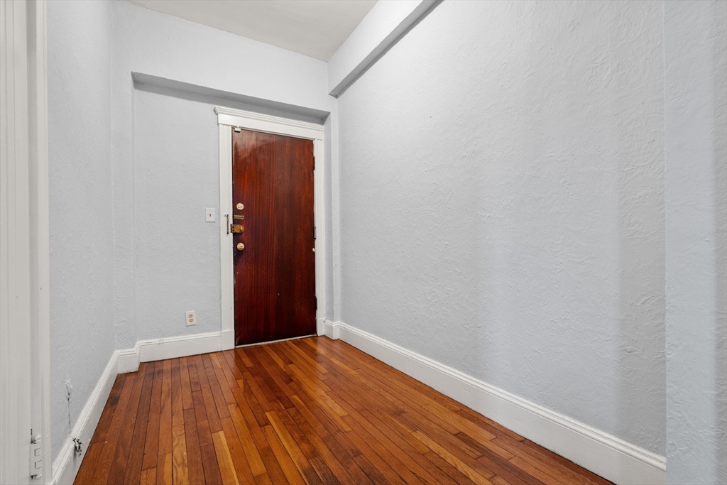 1945 Commonwealth Avenue # 4