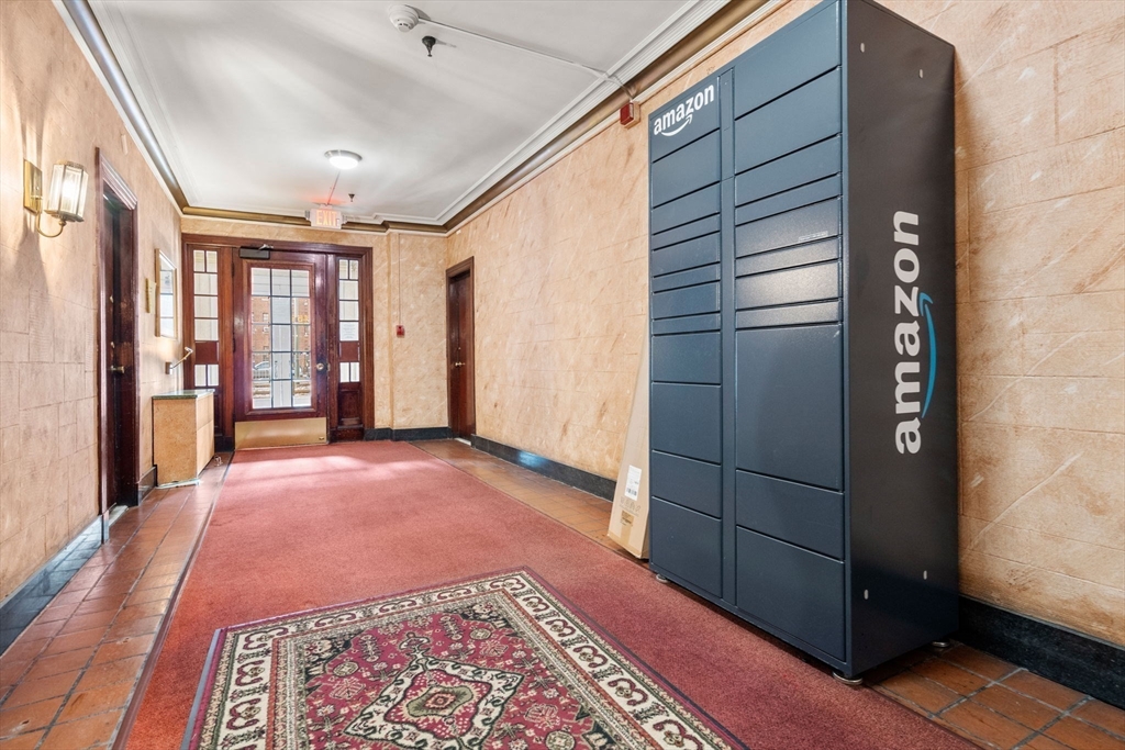 1945 Commonwealth Avenue # 4