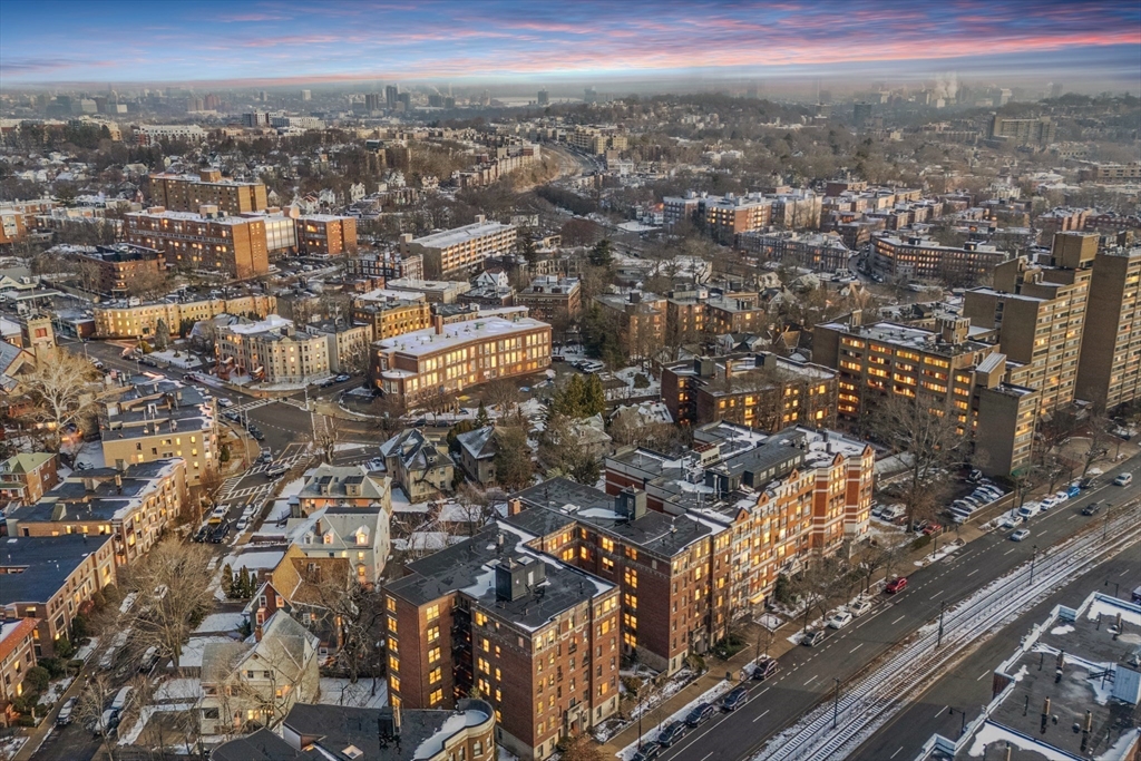 1945 Commonwealth Avenue # 4