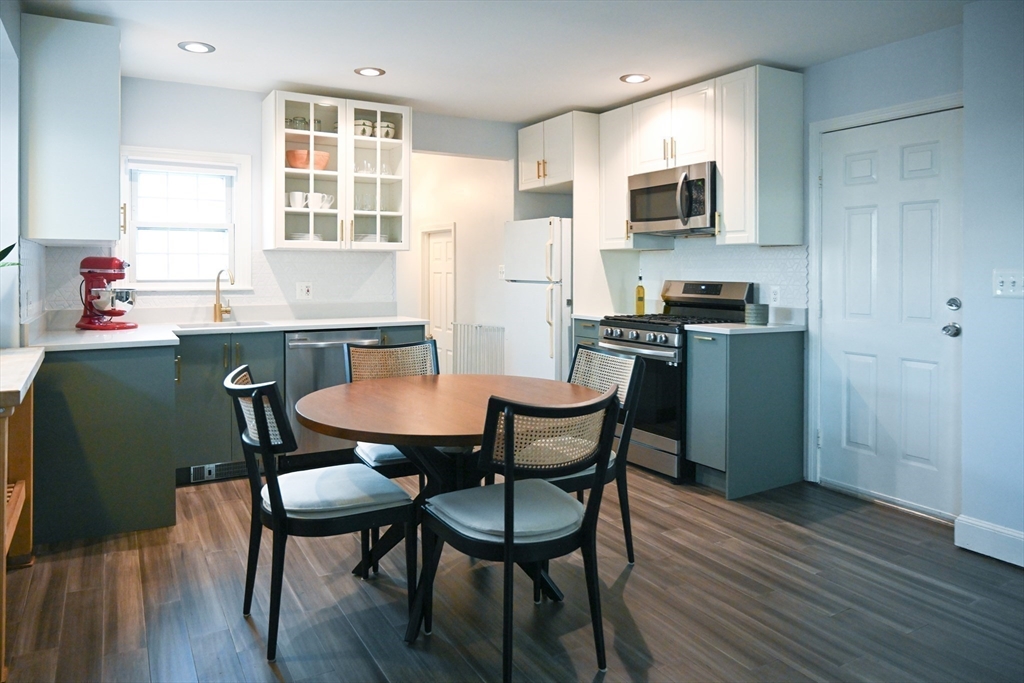 23 Chestnut St # 5