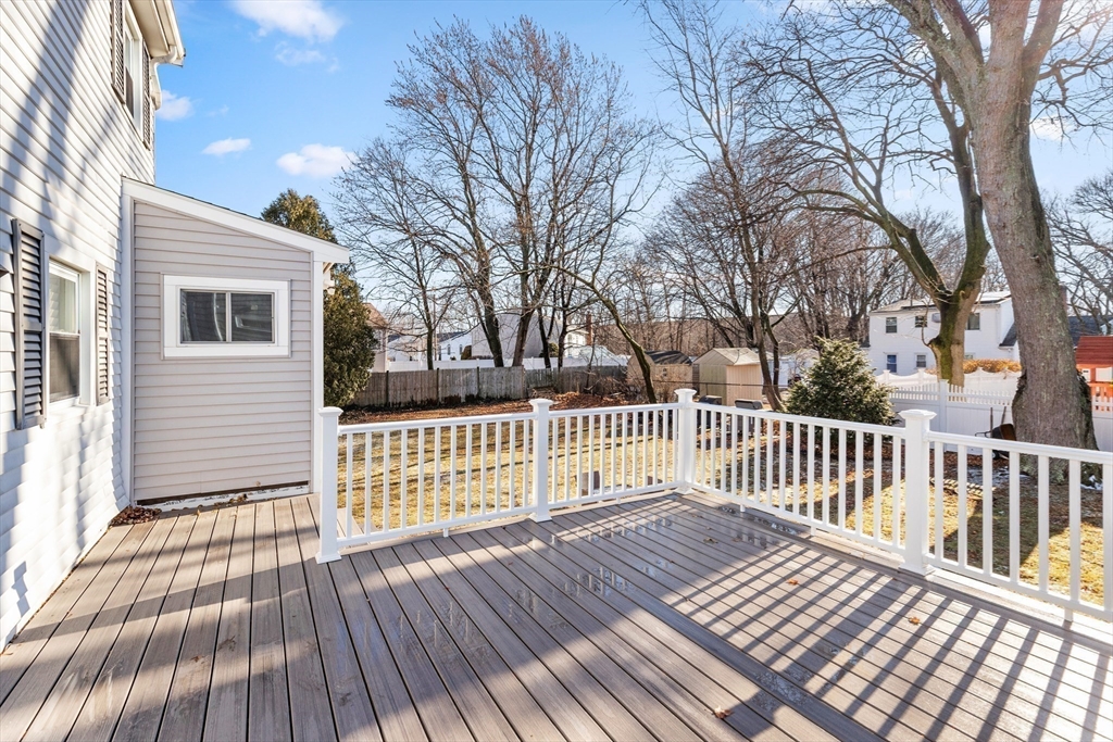 25 Glenwood Avenue