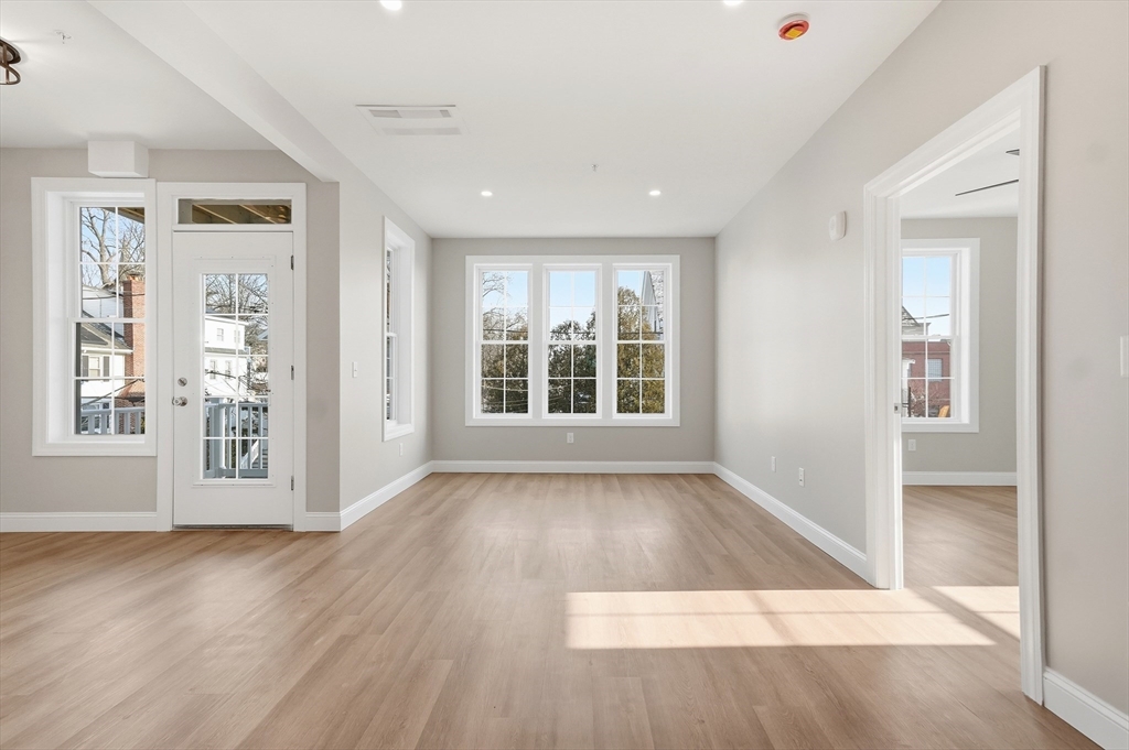 8 Vine Street # 3