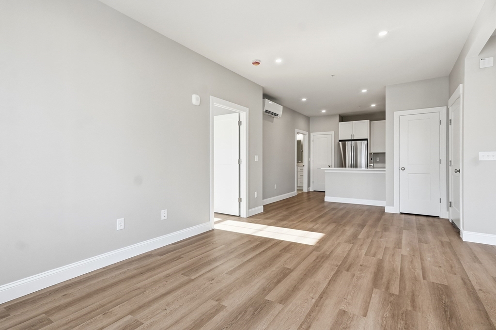 8 Vine Street # 3