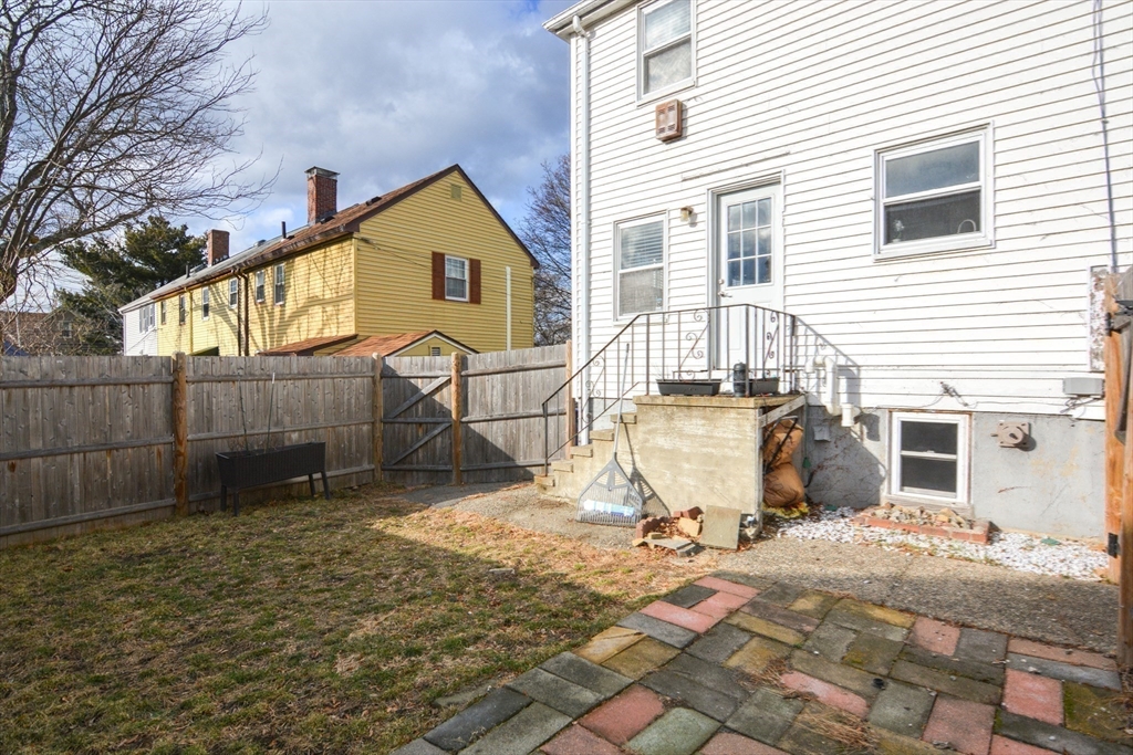 56 Perkins Ave