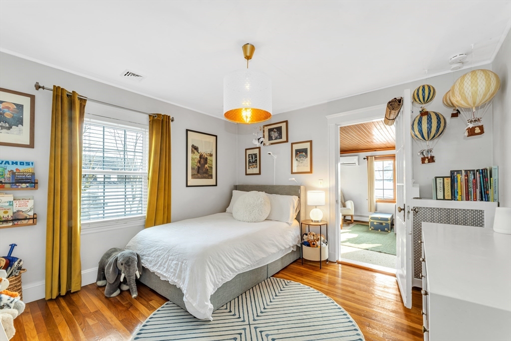 24 Rhoda St