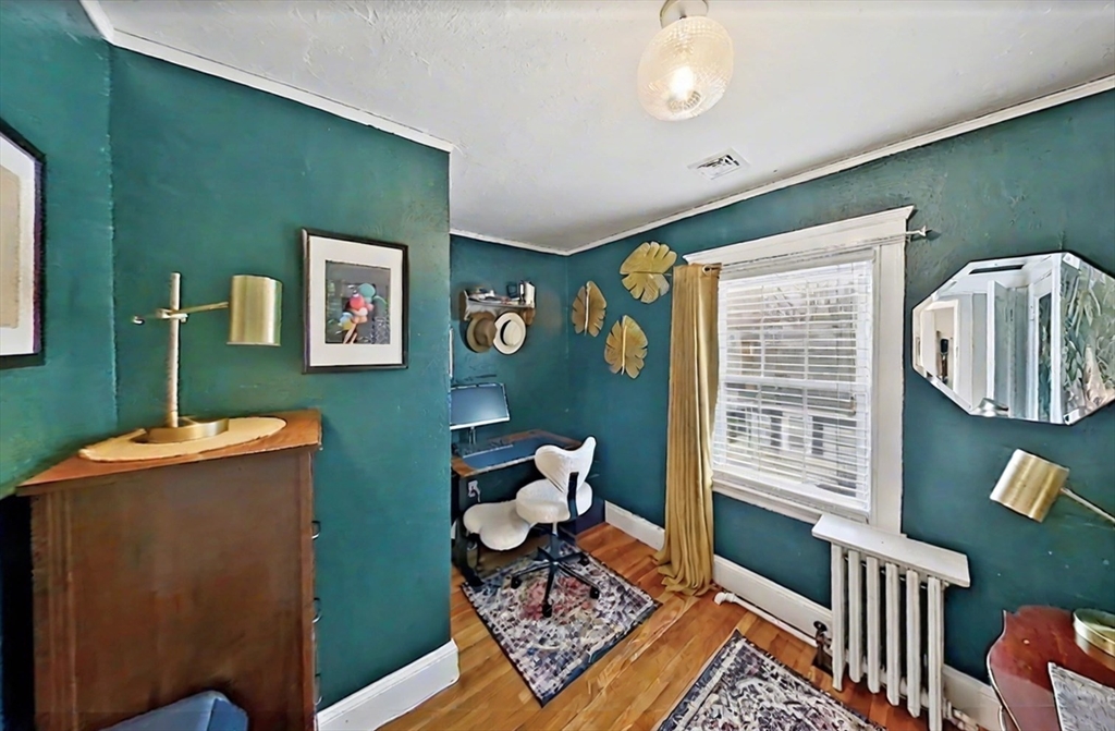 24 Rhoda St