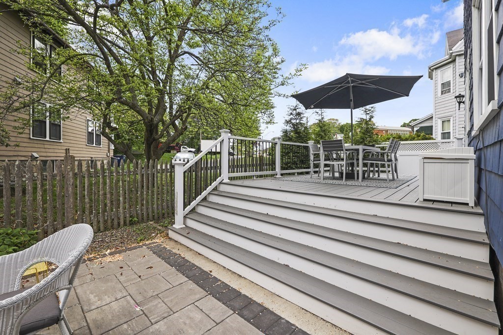24 Rhoda St