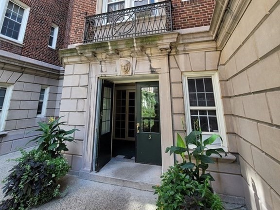 3 Arlington Street # 44