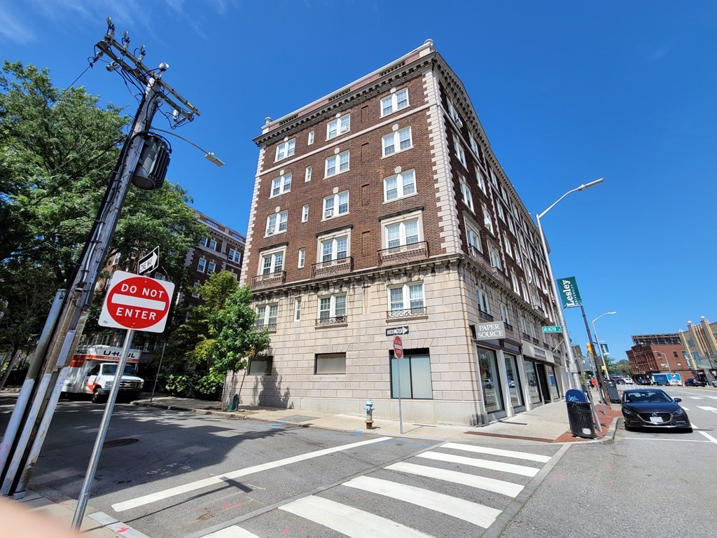 3 Arlington Street # 44