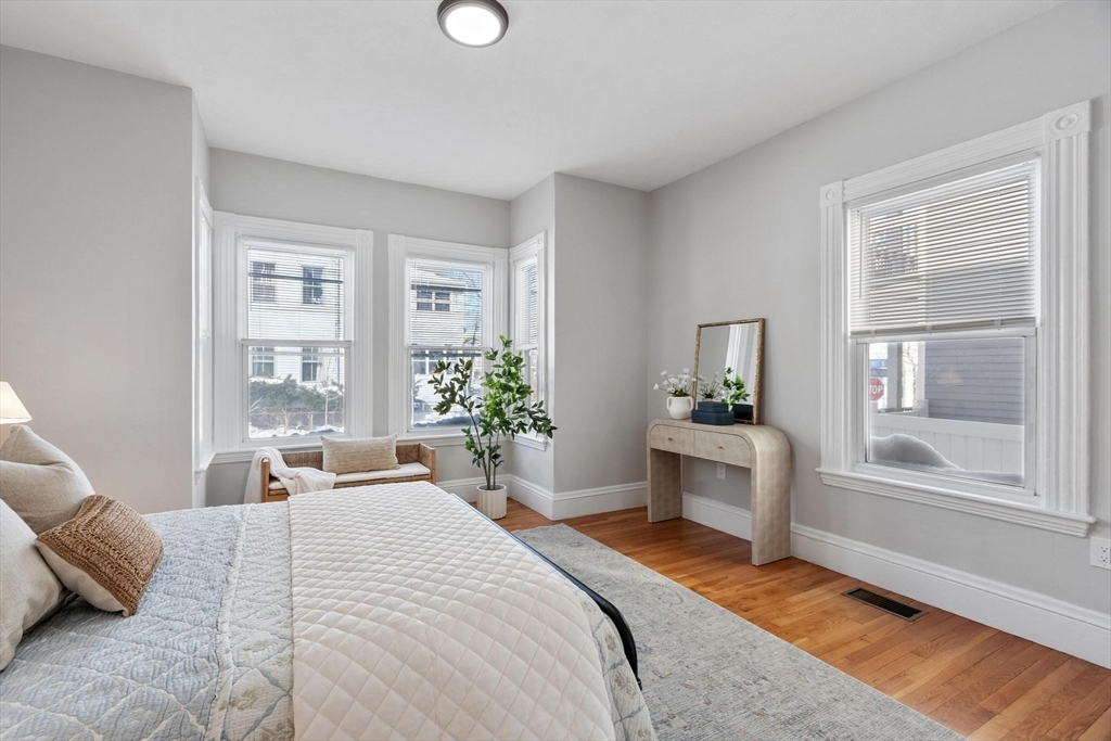 17 Buckingham Street # 2