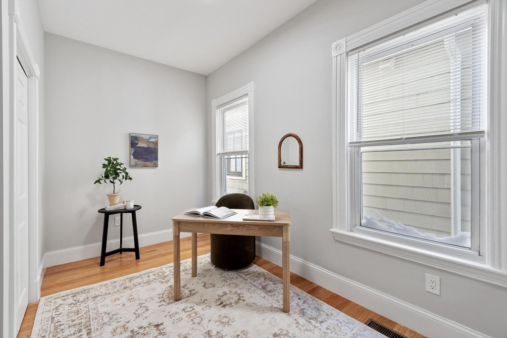 17 Buckingham Street # 2