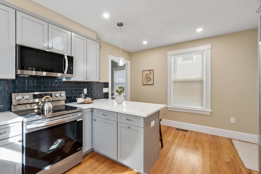 17 Buckingham Street # 2