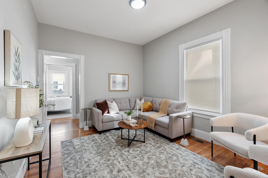 17 Buckingham Street # 2