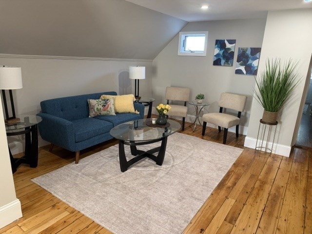 17 Buckingham Street # 3