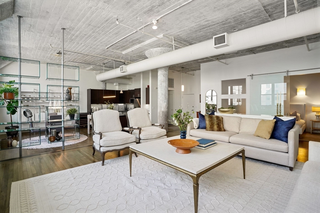 437 D St # 7F