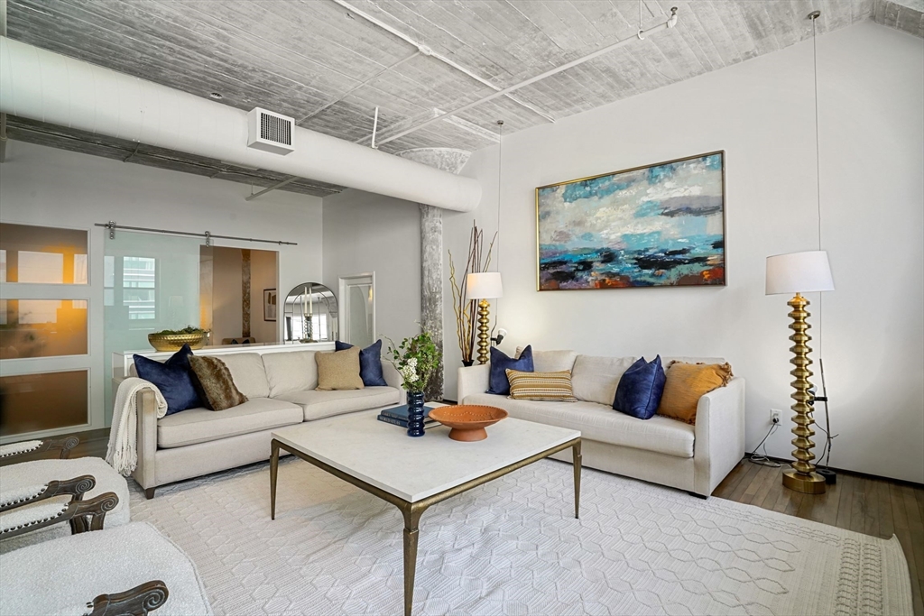 437 D St # 7F