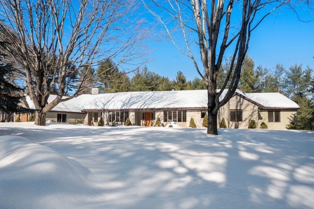 11 Wyncrest Circle
