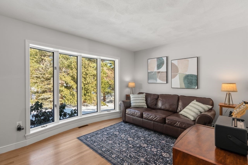 11 Wyncrest Circle