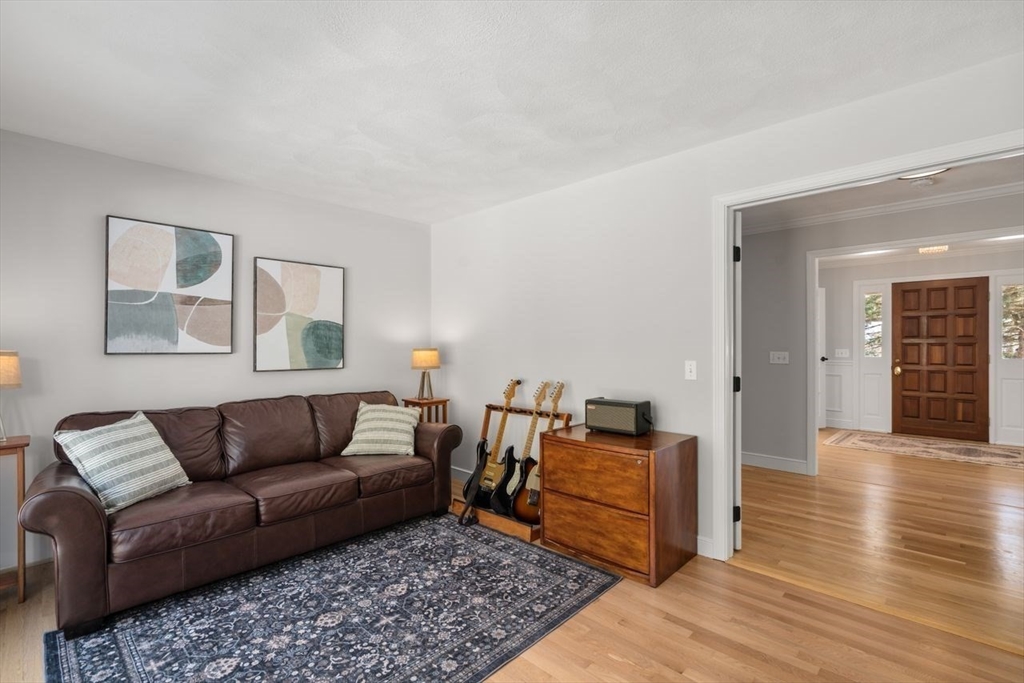 11 Wyncrest Circle