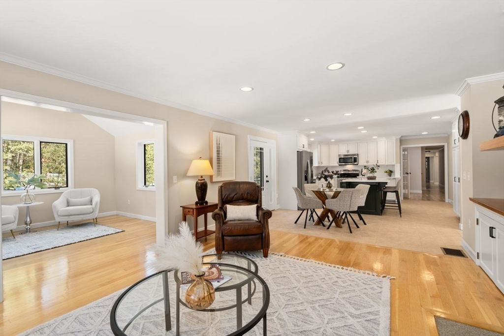 11 Wyncrest Circle