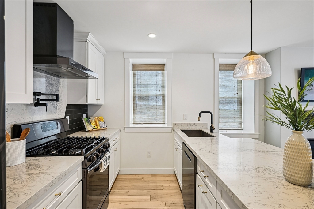 10 Wakefield Ave Unit: B