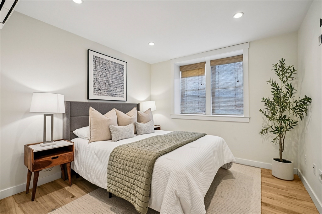 10 Wakefield Ave Unit: B