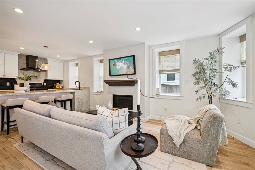 10 Wakefield Ave Unit: B
