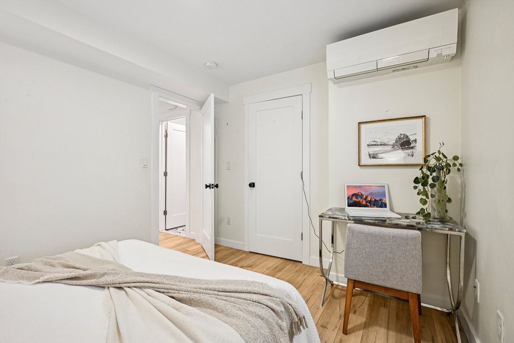 10 Wakefield Ave Unit: B