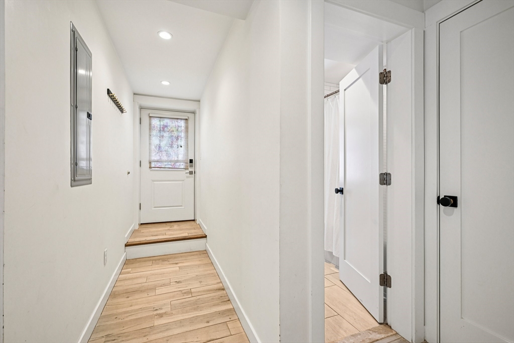 10 Wakefield Ave Unit: B