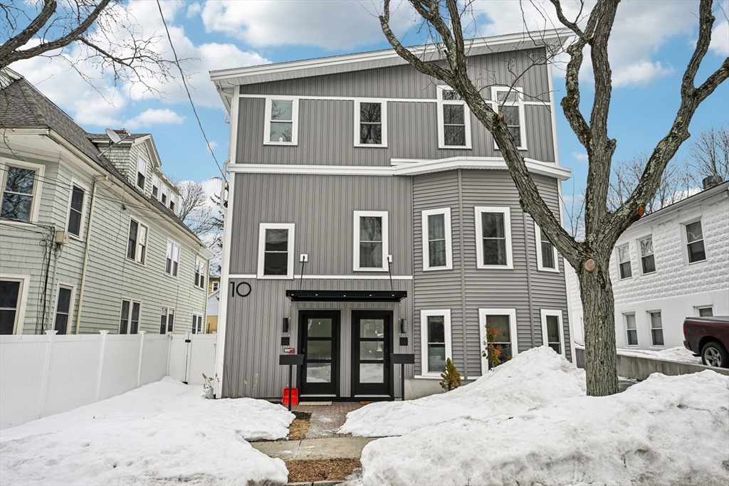 10 Wakefield Ave Unit: B