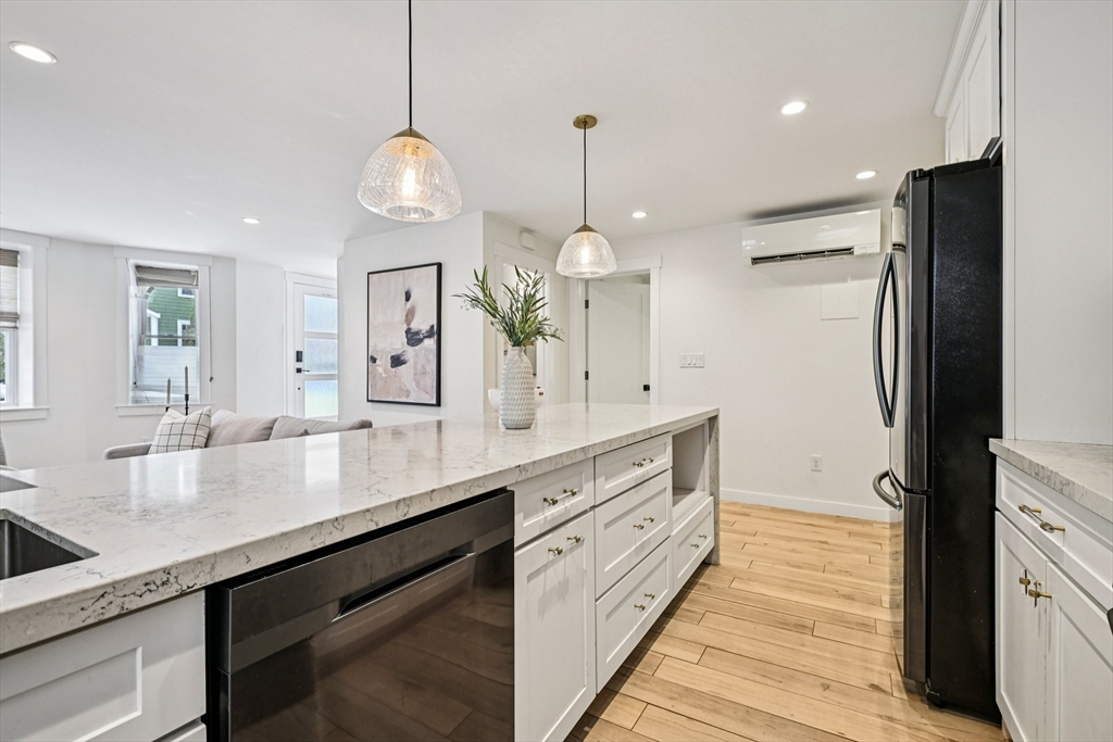 10 Wakefield Ave Unit: B