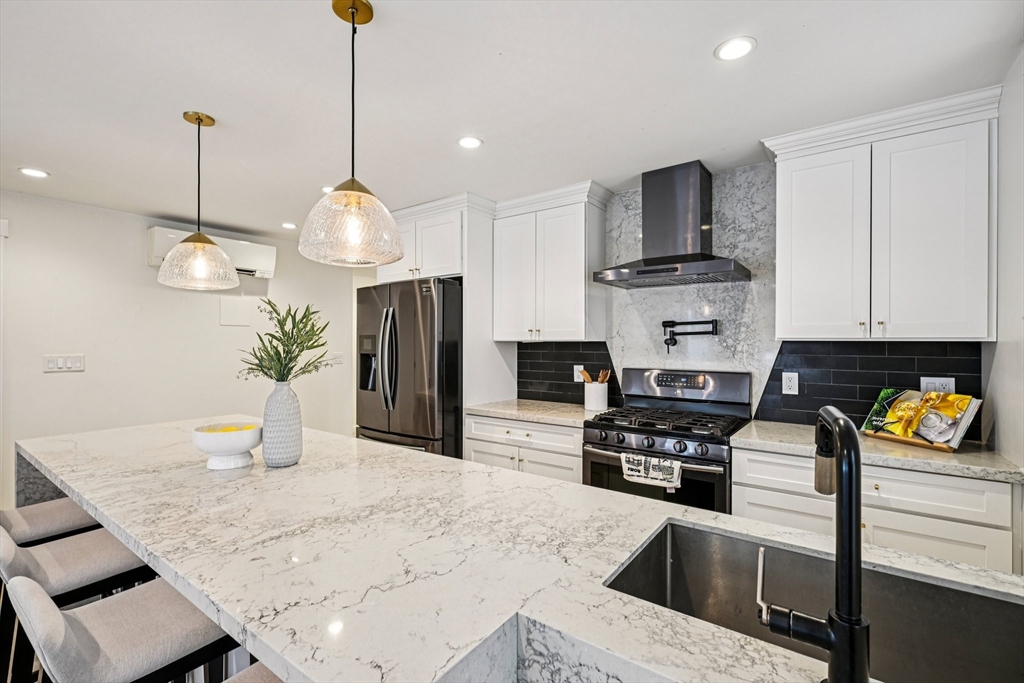 10 Wakefield Ave Unit: B