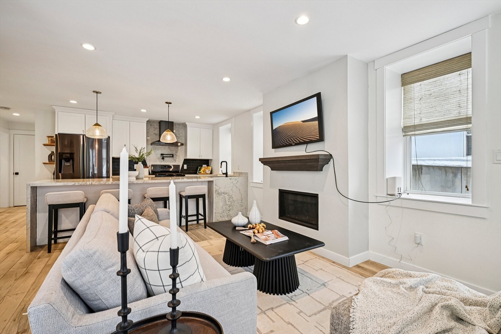10 Wakefield Ave Unit: B