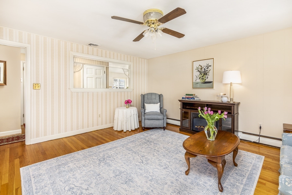 15 Francis Rd