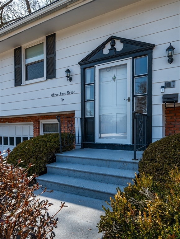 3 Anne Dr